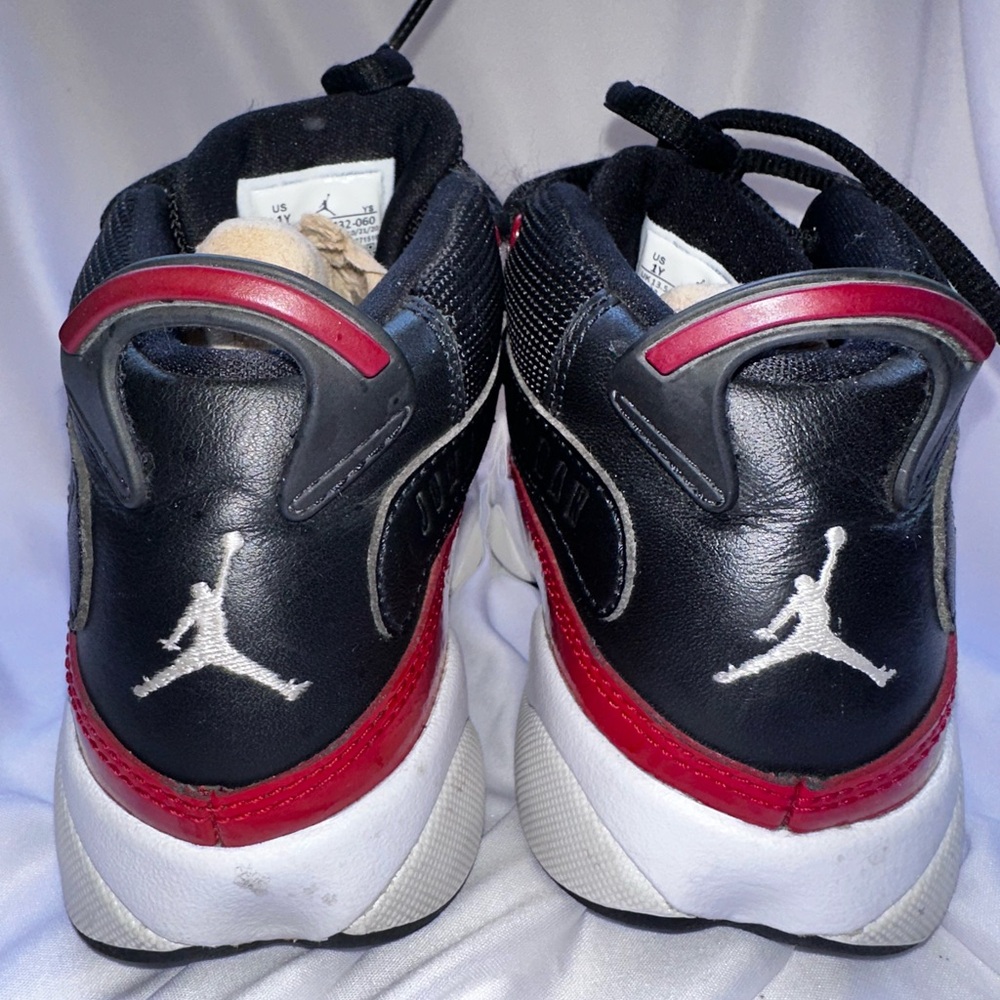 Jordan Kids Sneakers Red Black - Picture 3 of 5
